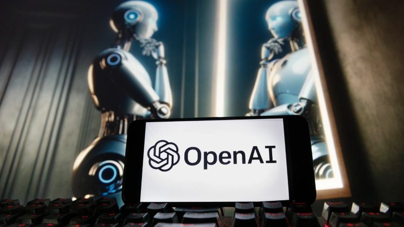 OpenAI mở rộng sang phần cứng, rô-bốt hình người, chip AI,...