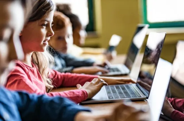 Thực trạng lạm dụng ChatGPT để gian lận & đánh lừa - Centrix