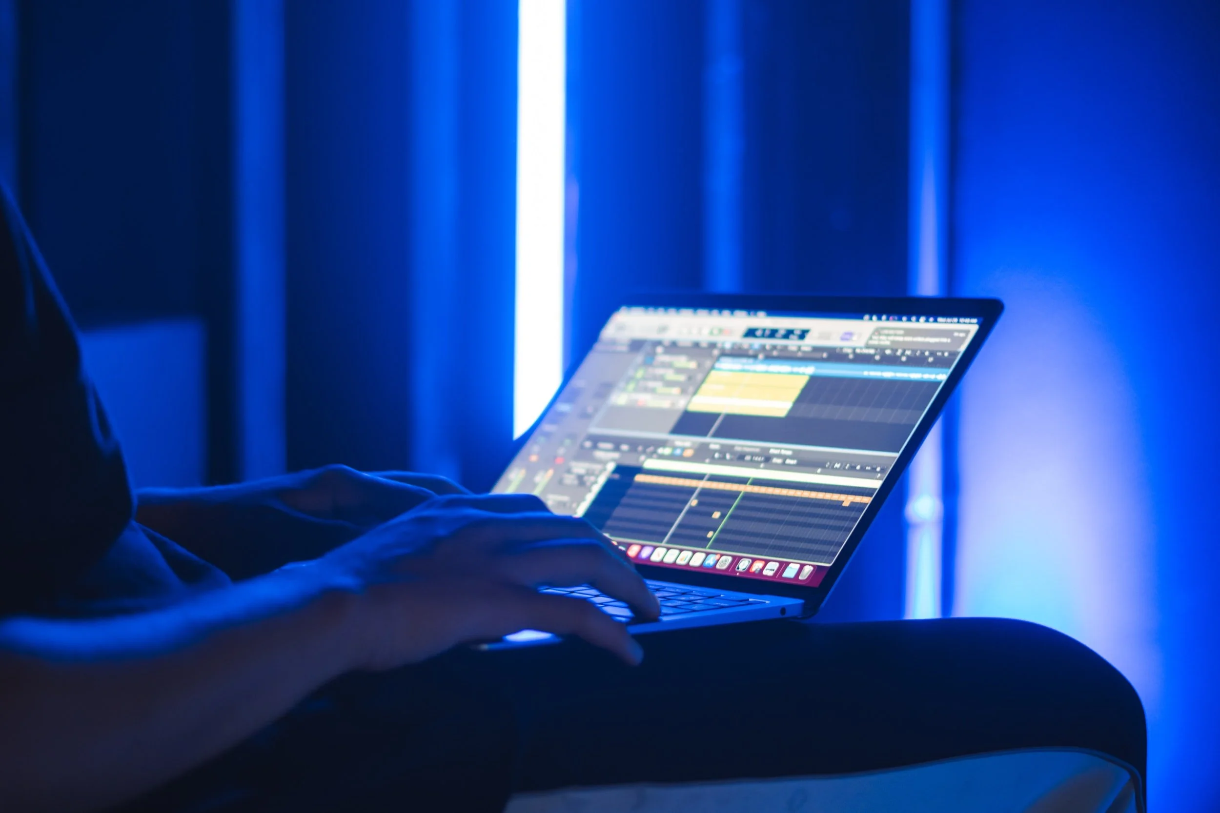 AI Tạo Beat Nhạc: Tất Cả Những Gì Bạn Cần Biết (Cập Nhật 2025)